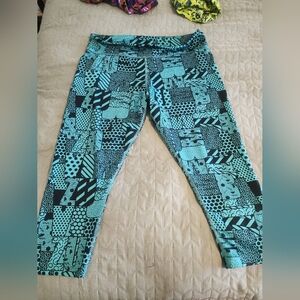 Zumba 80s print teal capri leggings xl